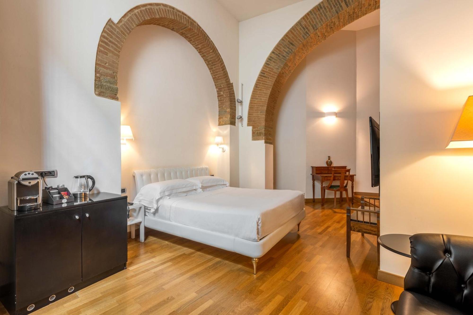 Relais Hotel Centrale "Dimora Storica" Firenze Bagian luar foto