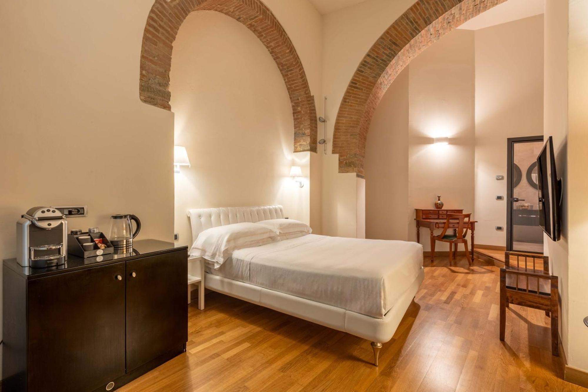 Relais Hotel Centrale "Dimora Storica" Firenze Bagian luar foto