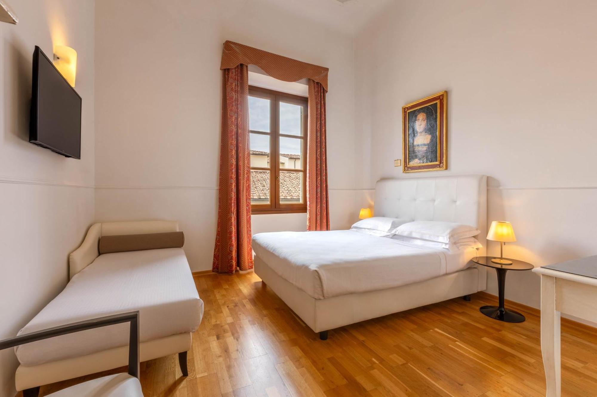 Relais Hotel Centrale "Dimora Storica" Firenze Bagian luar foto