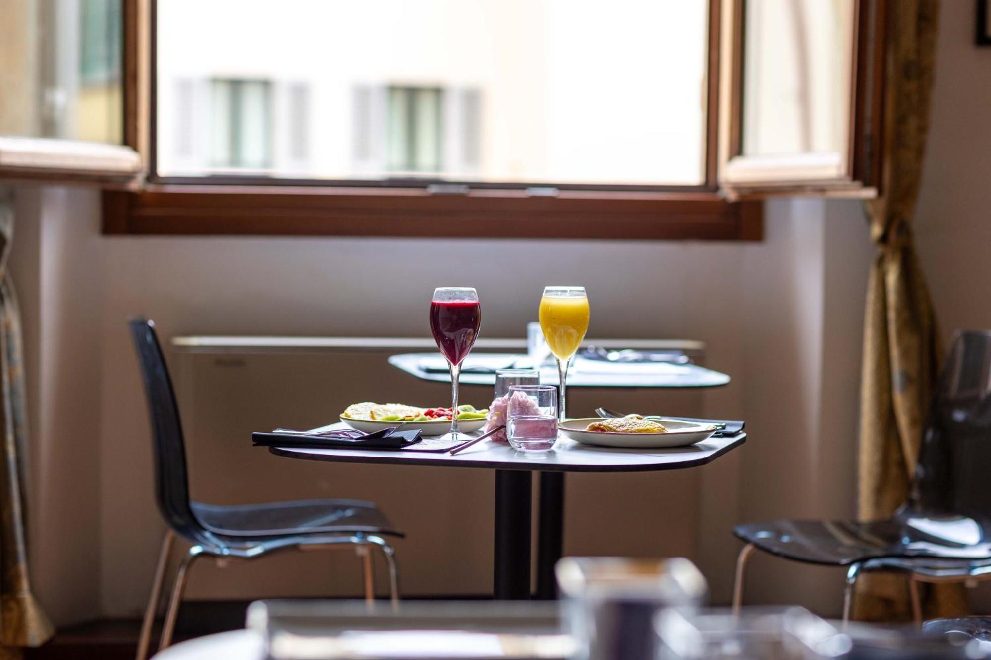 Relais Hotel Centrale "Dimora Storica" Firenze Bagian luar foto