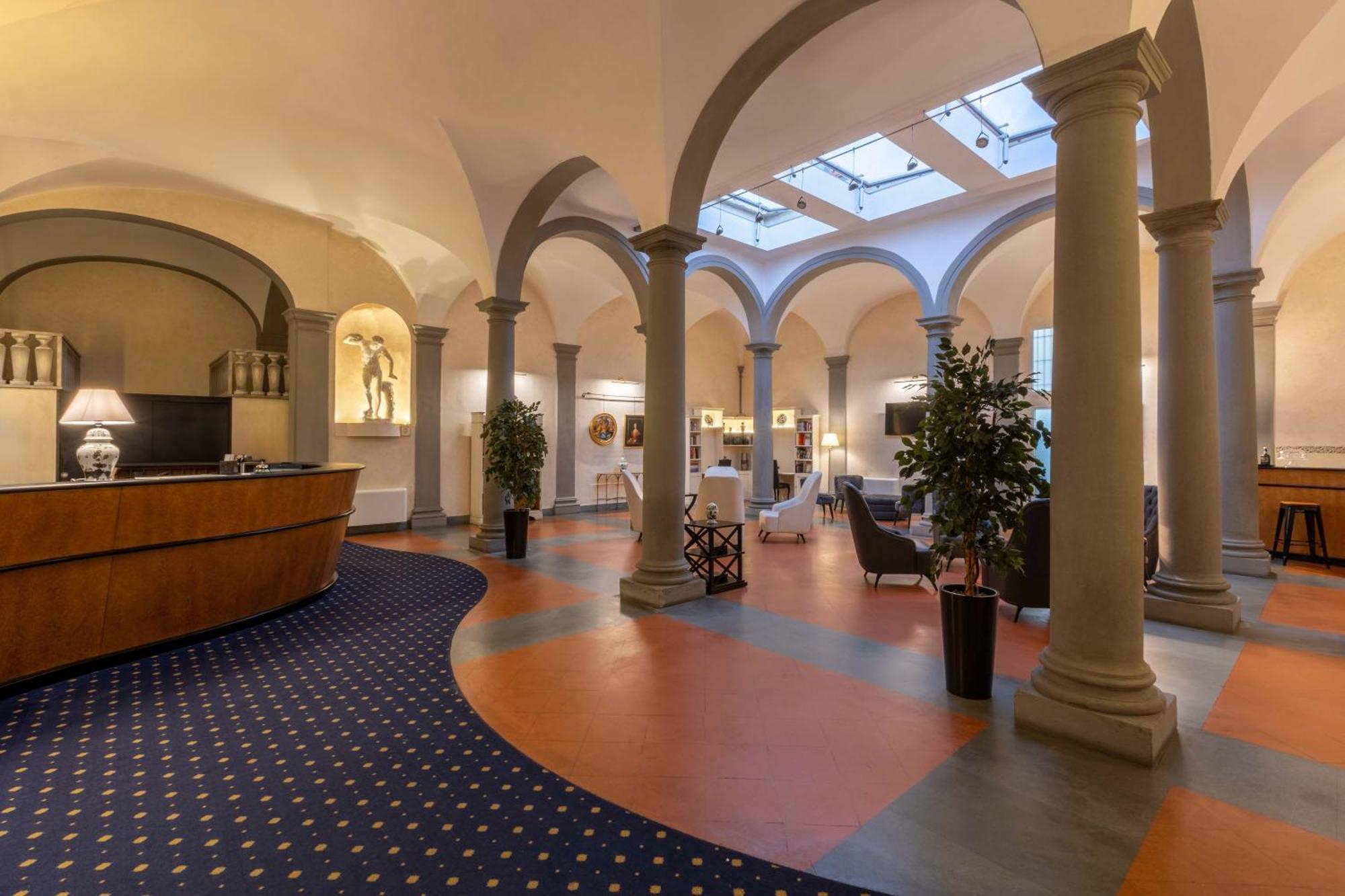 Relais Hotel Centrale "Dimora Storica" Firenze Bagian luar foto