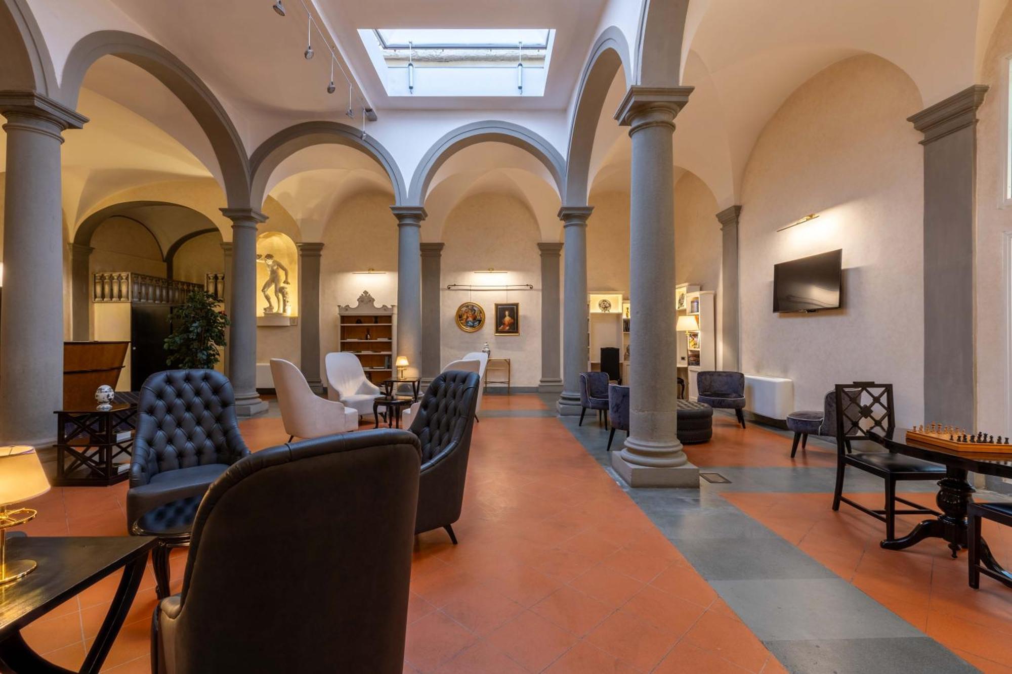 Relais Hotel Centrale "Dimora Storica" Firenze Bagian luar foto