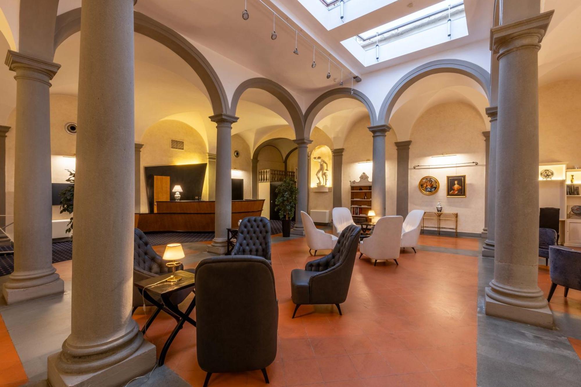 Relais Hotel Centrale "Dimora Storica" Firenze Bagian luar foto