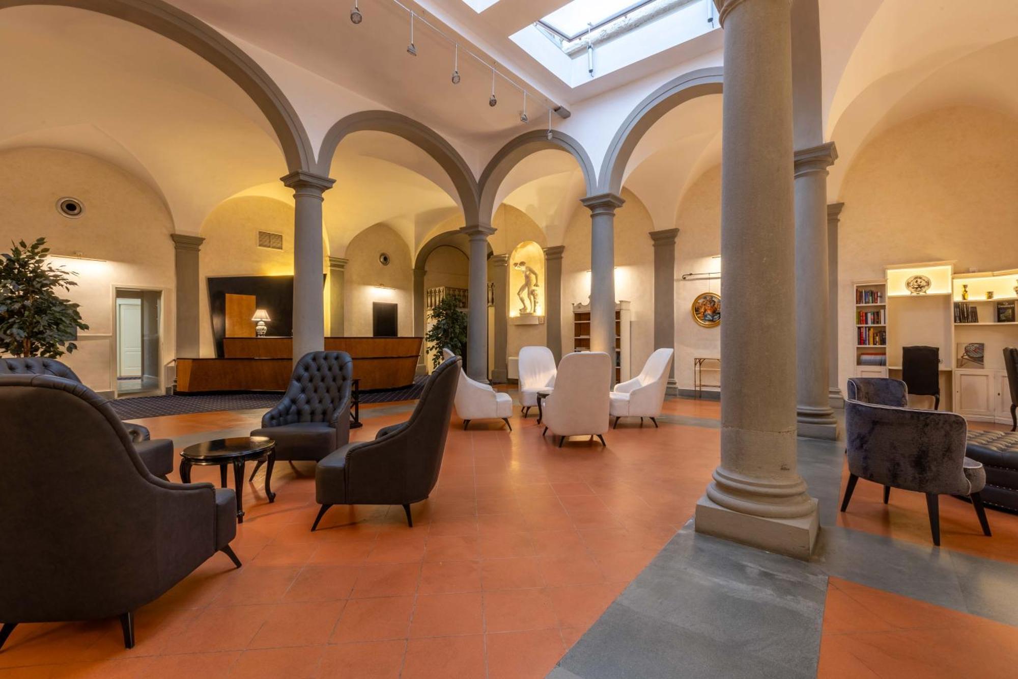 Relais Hotel Centrale "Dimora Storica" Firenze Bagian luar foto