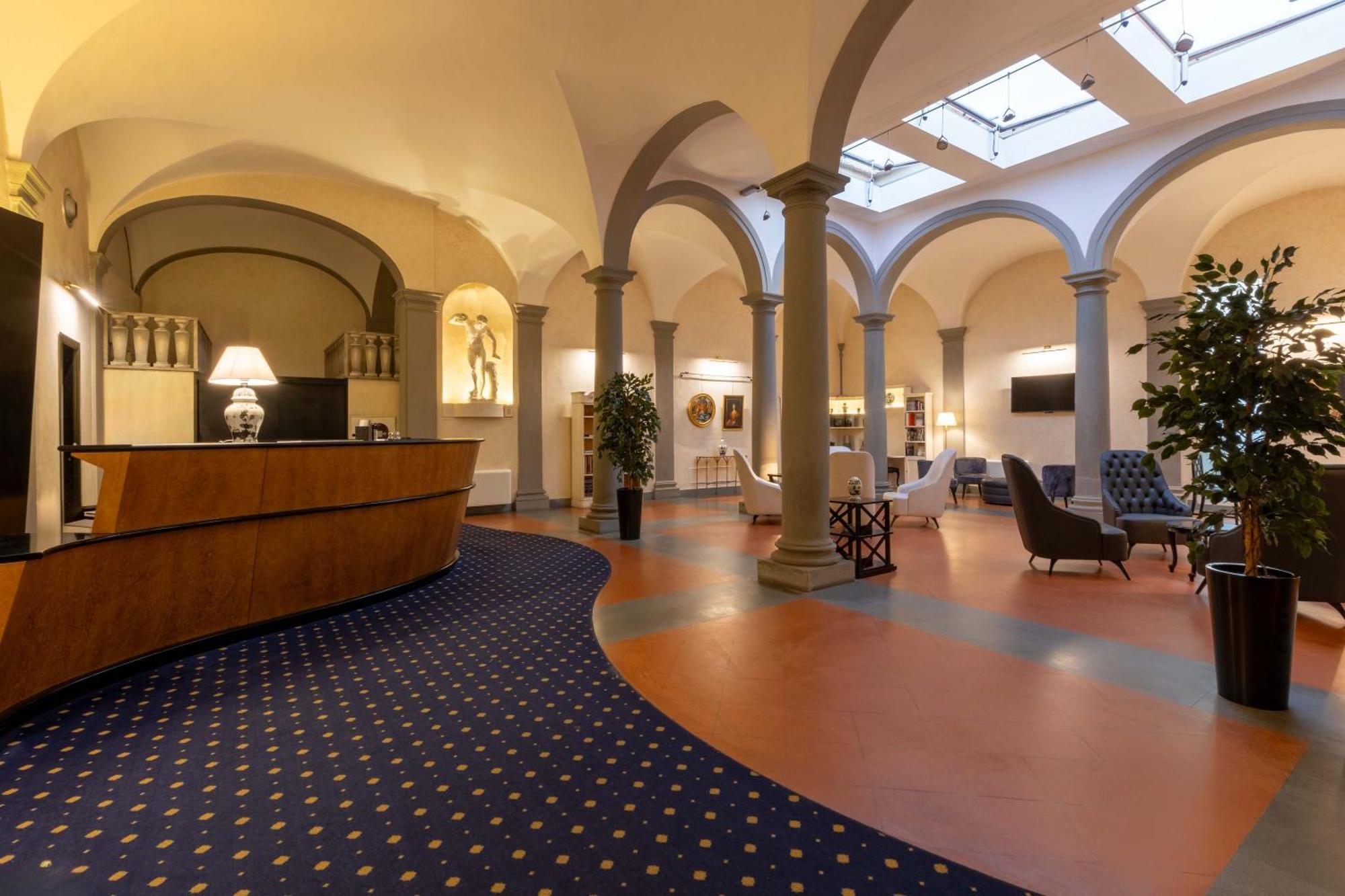 Relais Hotel Centrale "Dimora Storica" Firenze Bagian luar foto